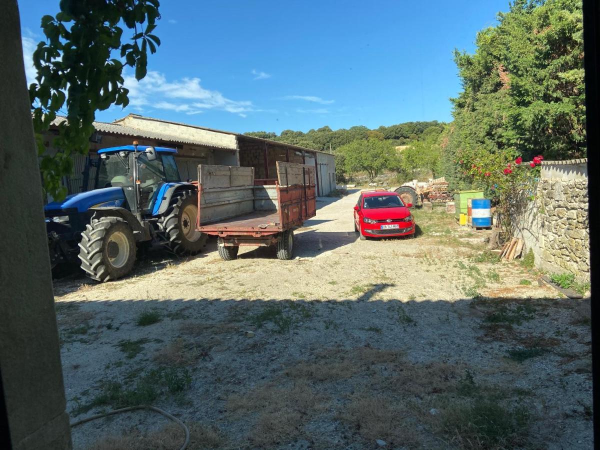 Gite A La Ferme Clansayes Екстер'єр фото